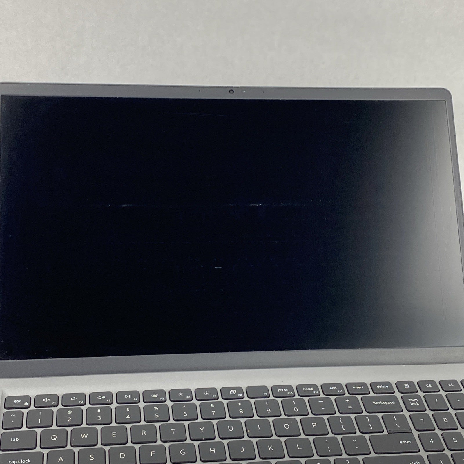 Dell Vostro 15 3530 Intel Core i7-1355U 1.77 GHz 16 GB RAM 15.6" No HDD No OS