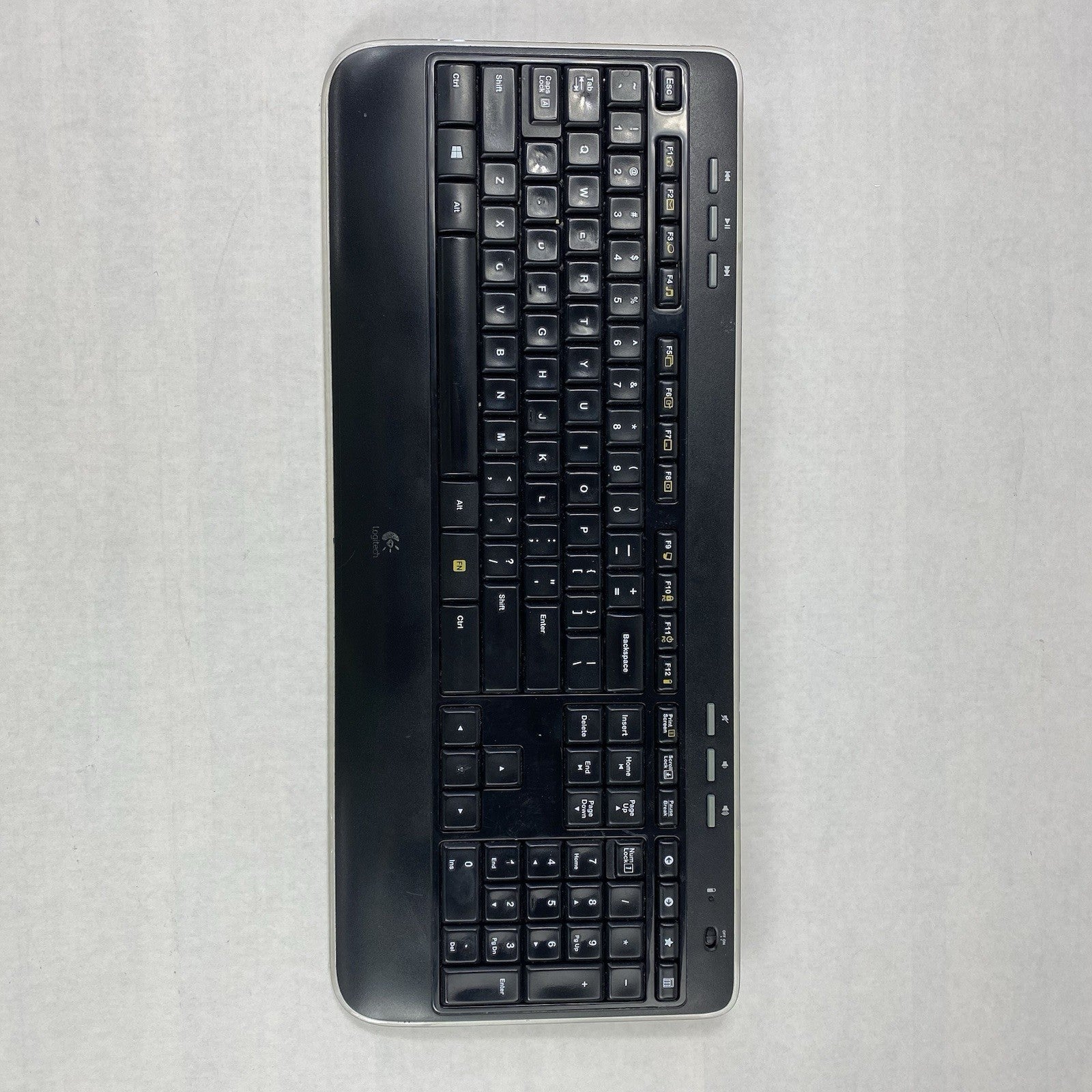 Logitech K520 Y-R0012 Wireless Keyboard No USB Dongle Power Tested - Lot of 4