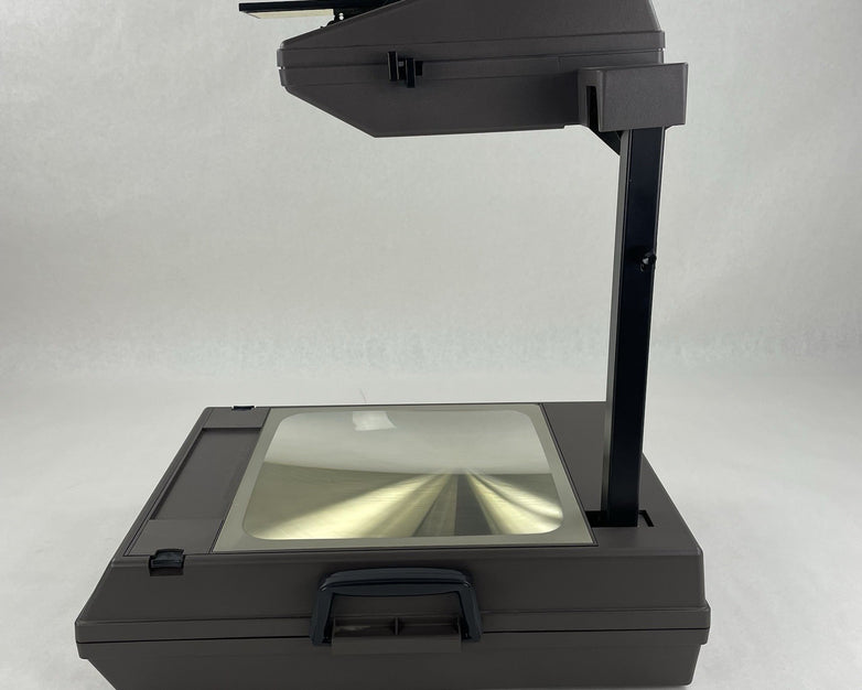 3M 2000AG Overhead Projector For Parts Not Working