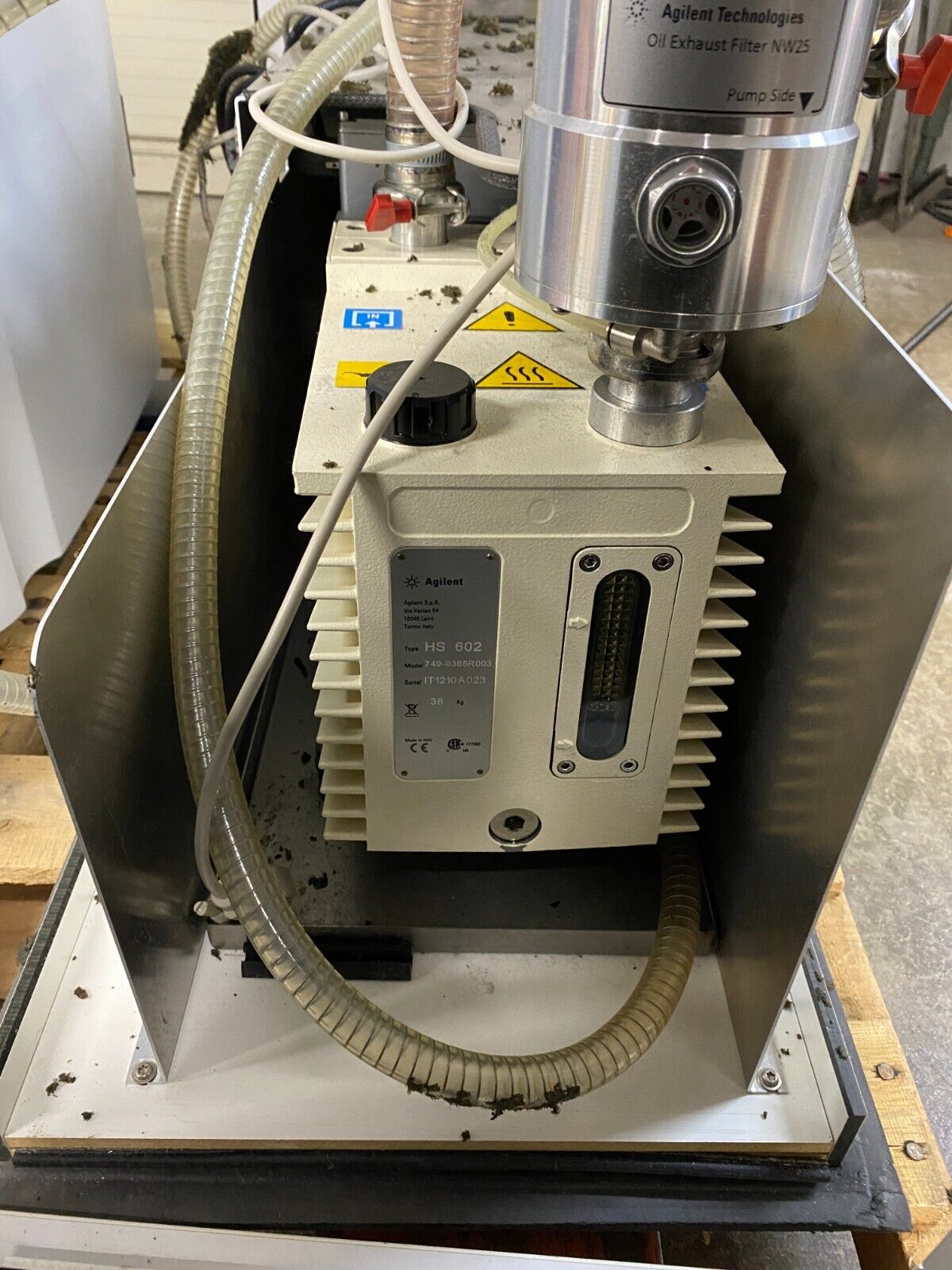 Bruker Microflex LT/SH Mass Spectrometer w/ GE 8221 Pump GE/OT