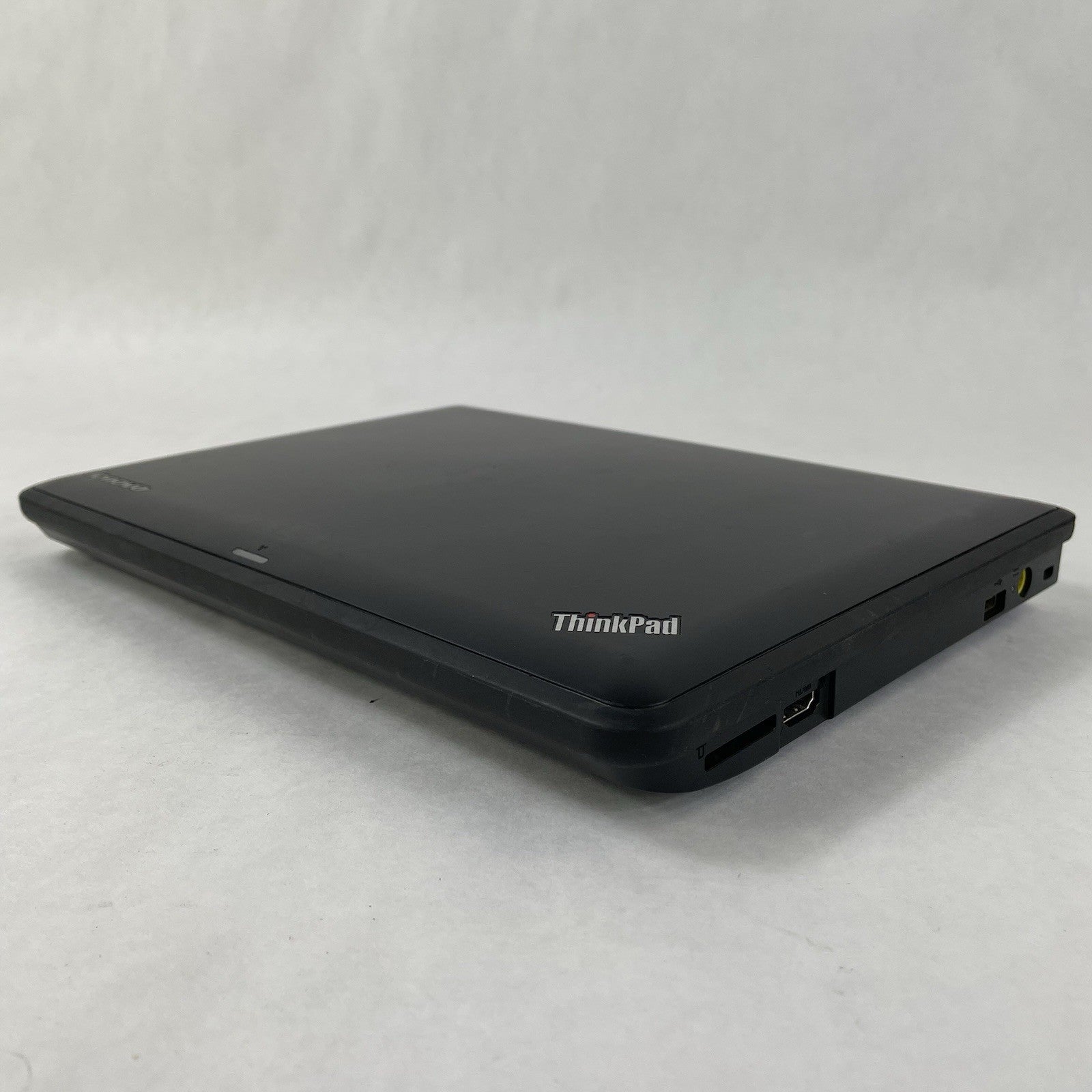 Lenovo ThinkPad X140e 11.6" AMD A4-5000 1.50 GHz 4 GB RAM No SSD/OS/AC11
