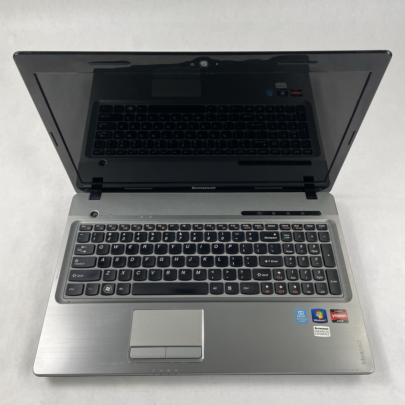 Lenovo IdeaPad Z565 15.6" AMD Phenom 2 N660 3.0GHz 4GB RAM No SSD/OS/AC/Battery1