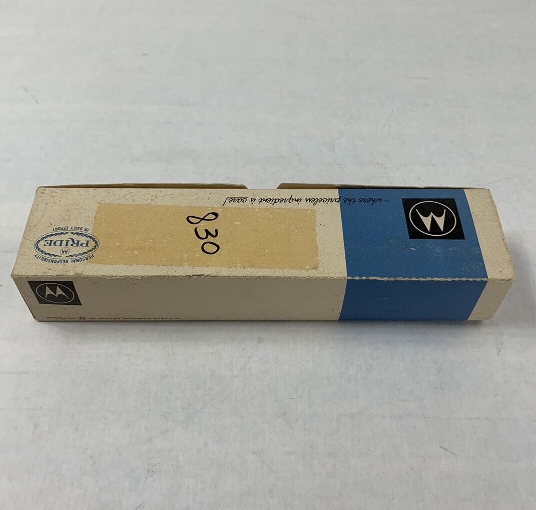 Motorola MC830P DTL Dual 4-Input NAND Gate Gold (Lot of 19)