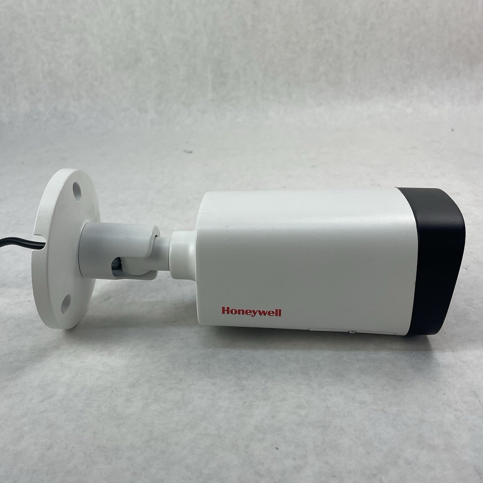 Honeywell Day/Night Indoor/Outdoor IR Bullet Camera HB75HD28