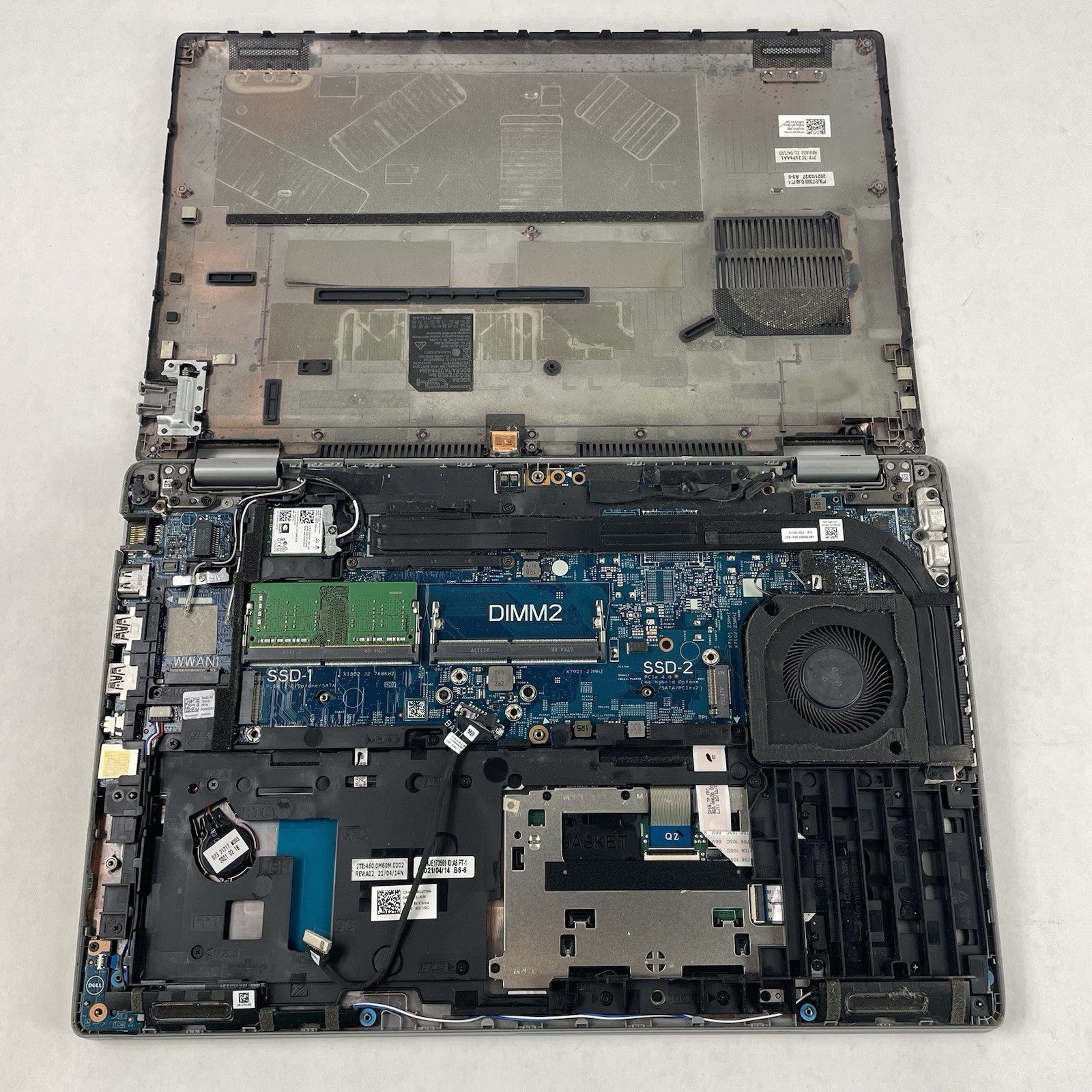 Dell Latitude 5520 15.6" i5-1135G7 2.40 GHz 8 GB RAM No SSD/OS/AC/Batt - READ19