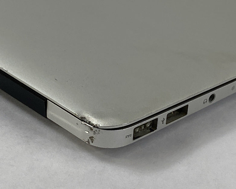 Apple MacBook Air A1369 2011 13" 1.7GHz i5 4GB RAM 250GB SSD os10.13.6 109Cycles