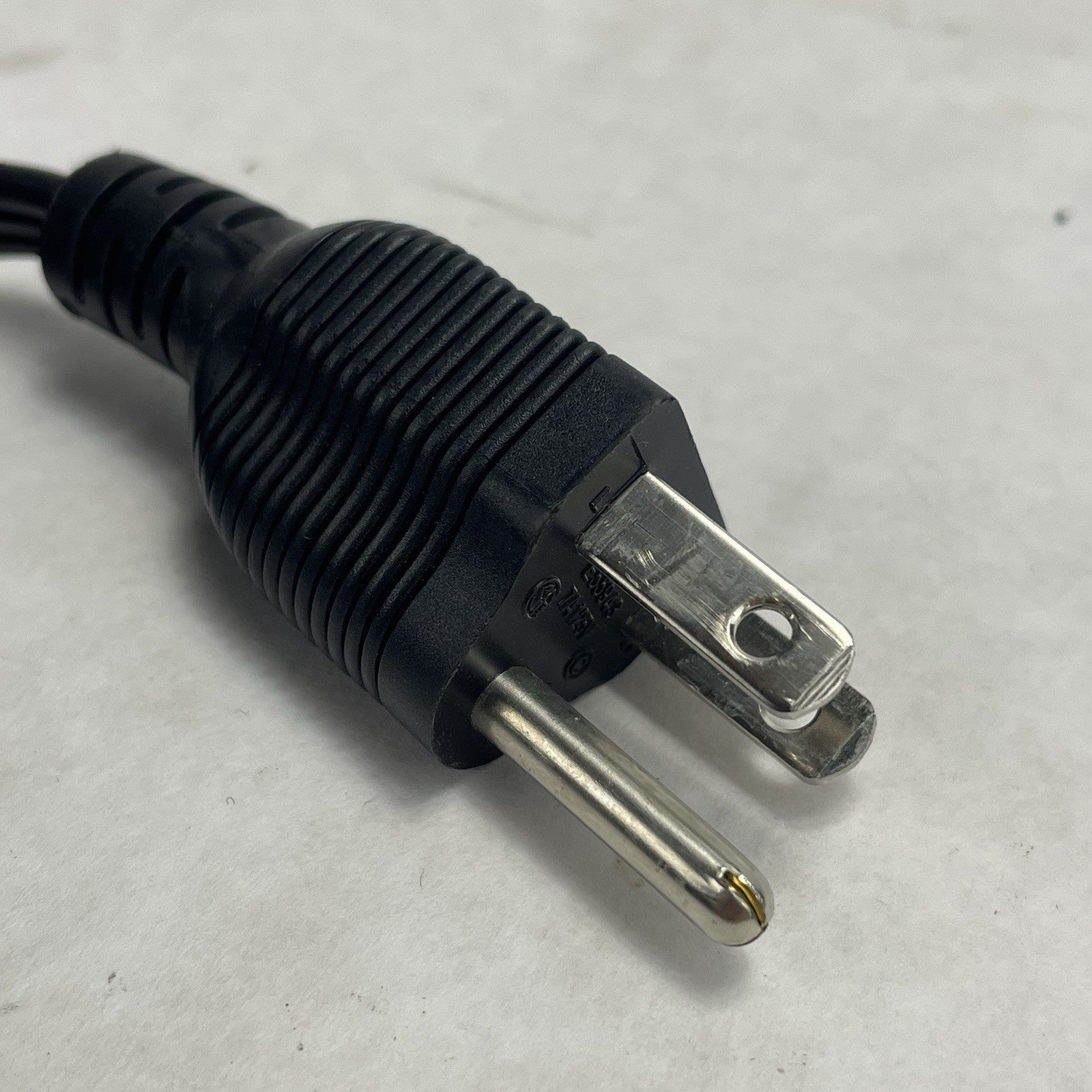 Delta Electronics ADP-65JH BB AC/DC Adapter 19V 3.42A Lot of 102