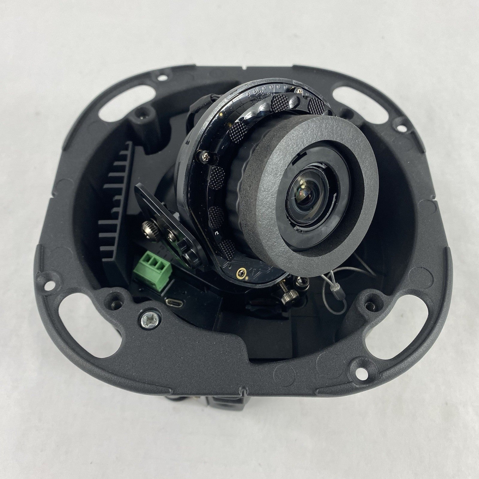 Avigilon 4.0C-H5A-DC1-IR H5A Series Lightcatcher Low-Light Dome Camera5