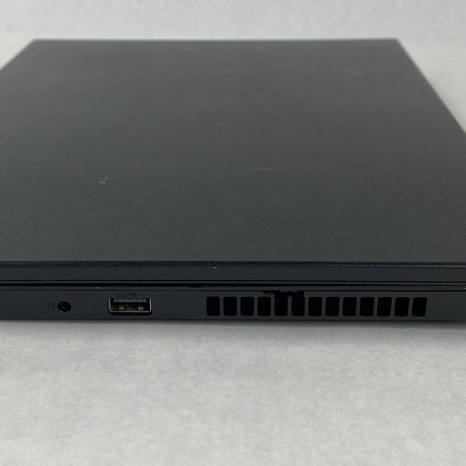 Lenovo ThinkPad L490 Intel Core i5-8265U 1.60 GHz 8 GB RAM 14.0" No HDD No OS