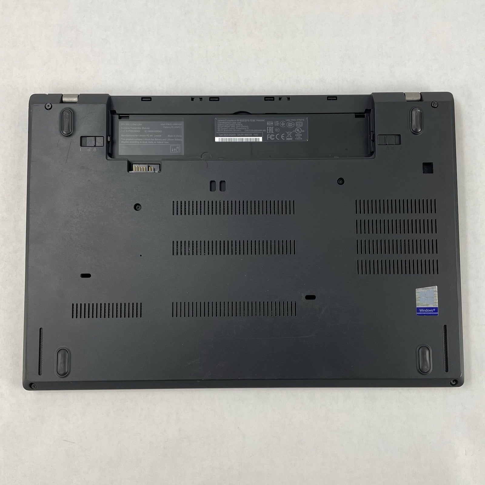 Lenovo ThinkPad T480 14" i5-8350U 1.70 GHz 8 GB RAM No SSD/OS/AC - Bad Bottom14