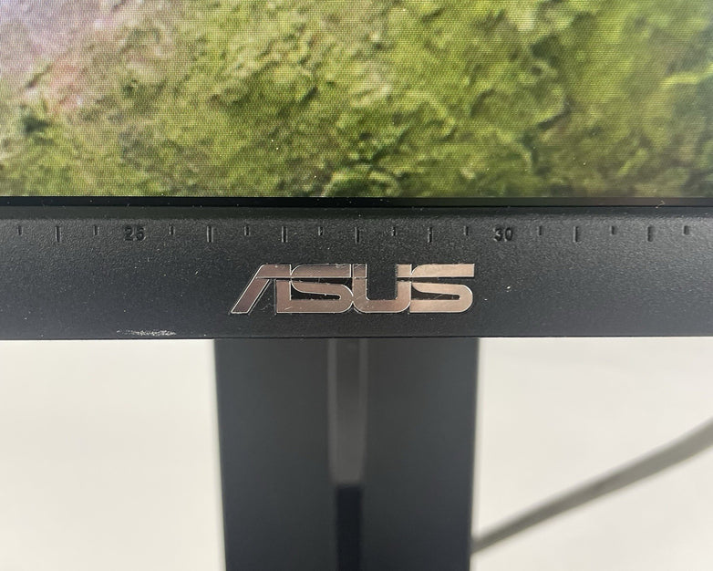Asus PB258 25" Monitor Resolution: 2560x1440 QHD @ 60Hz Finish: Matte