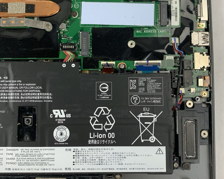 Lenovo ThinkPad X1 Yoga Gen 4 14" Touch i7-8665U 1.90 GHz 16 GB No OS/SSD/AC