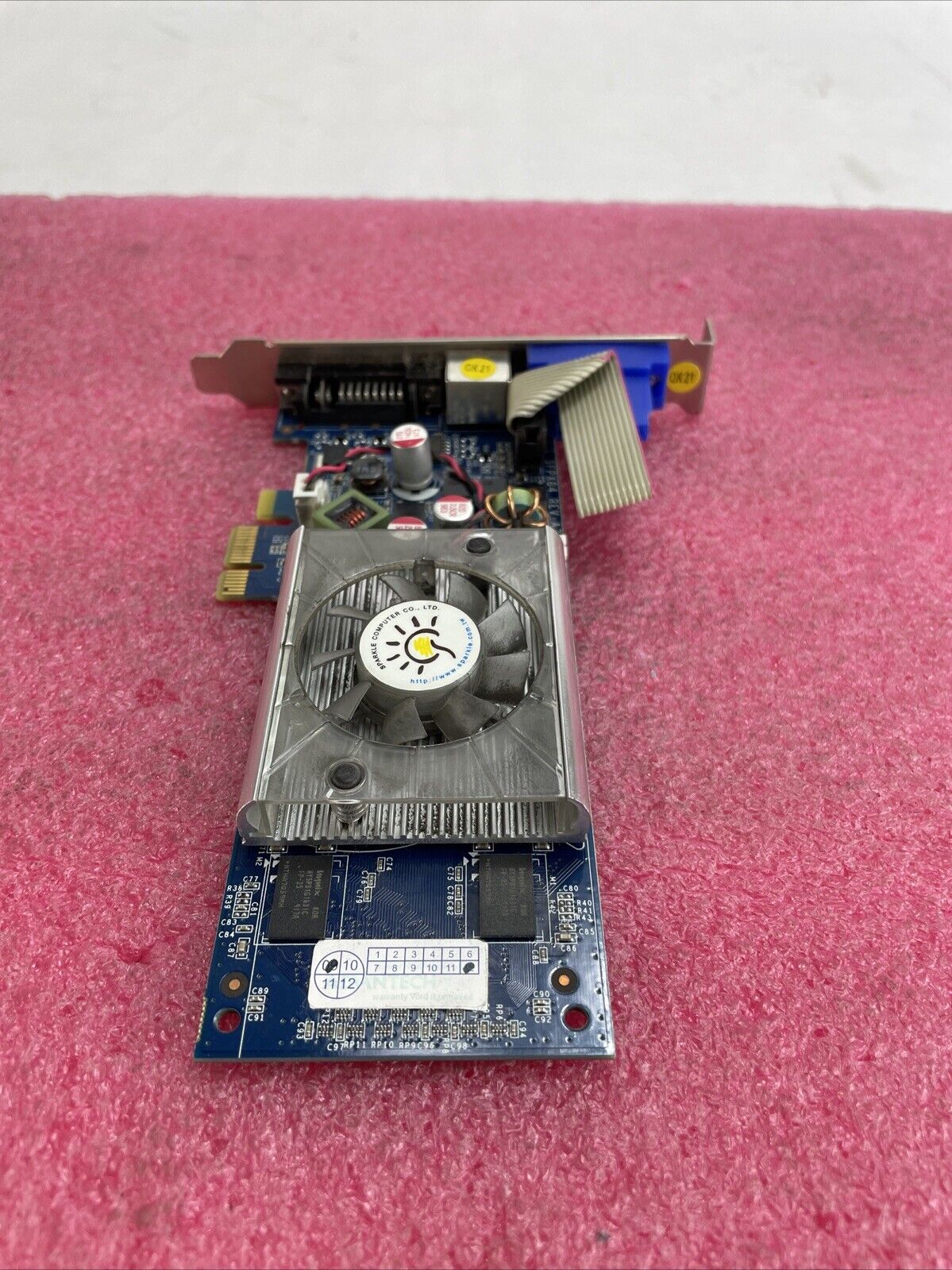 Nvidia GeForce 8400GS 512MB SFPX84 SX84GS512D2LE-HP