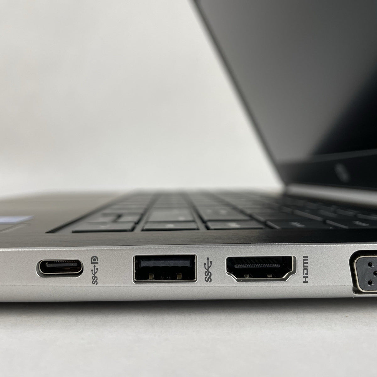 HP mt21 14" Celeron 3867U 1.80 GHz 4 GB RAM No SSD/OS/AC/Batt7
