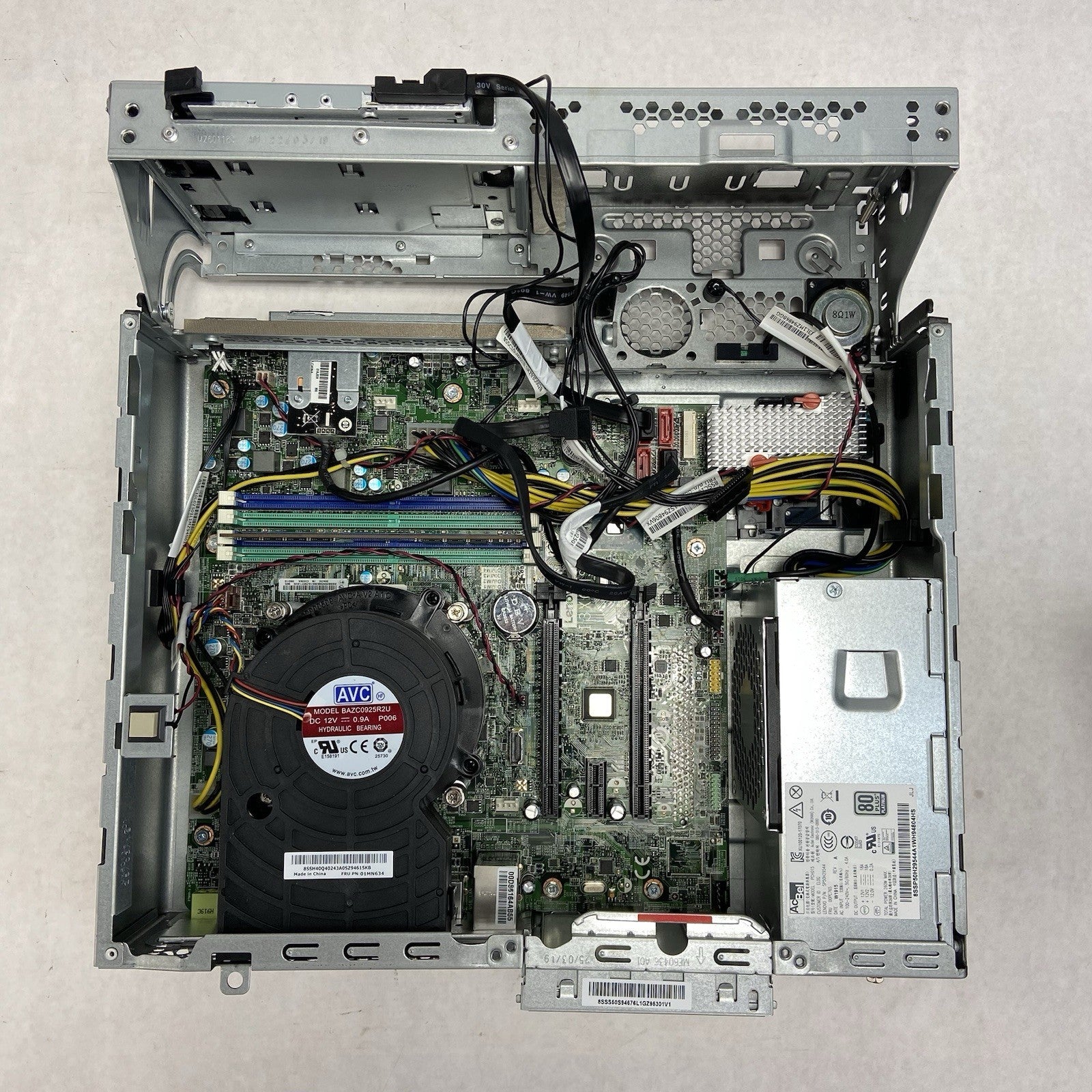 Lenovo ThinkStation P330 SFF Intel Core i5-8500 3GHz 8GB RAM No HDD/OS12
