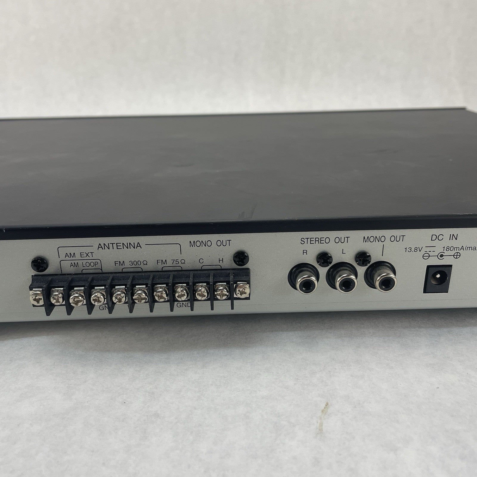 TOA DT-930 AM/FM Synthesizer Tuner No Power Cord9