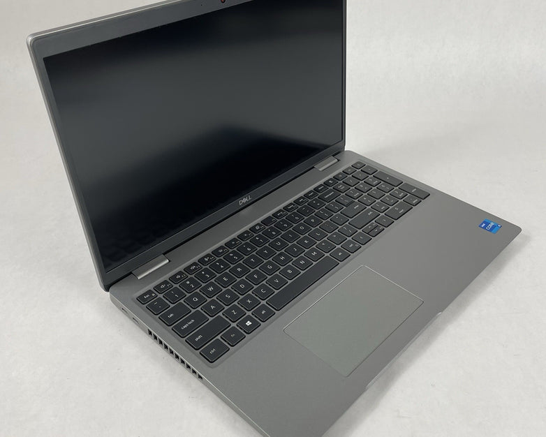 Dell Latitude 5520 15.6" i5-1135G7 2.40 GHz 8 GB RAM No SSD/OS/AC/Batt