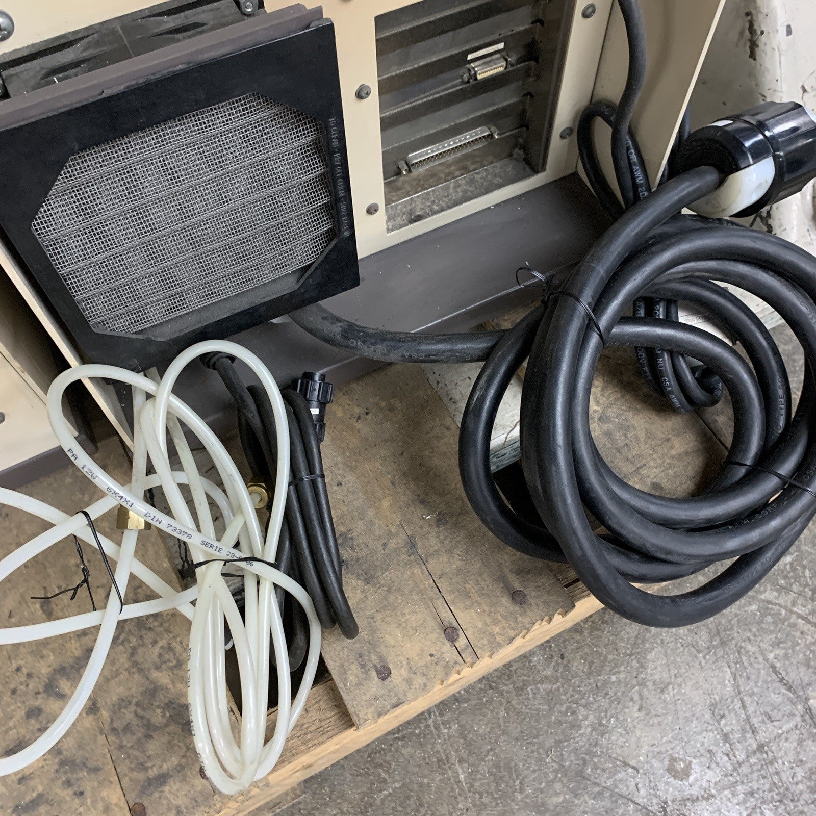 Leco Corp. SC-444 Carbon and Sulfur Analyzer /w 602-500 Furnace No HDD