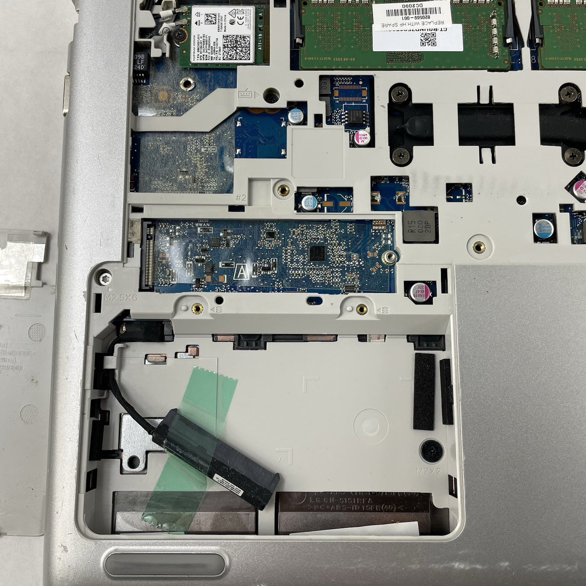 HP mt21 Client 14" Celeron 3867U 1.80 GHz 8 GB RAM No SSD/OS/AC - Hinge Cover17