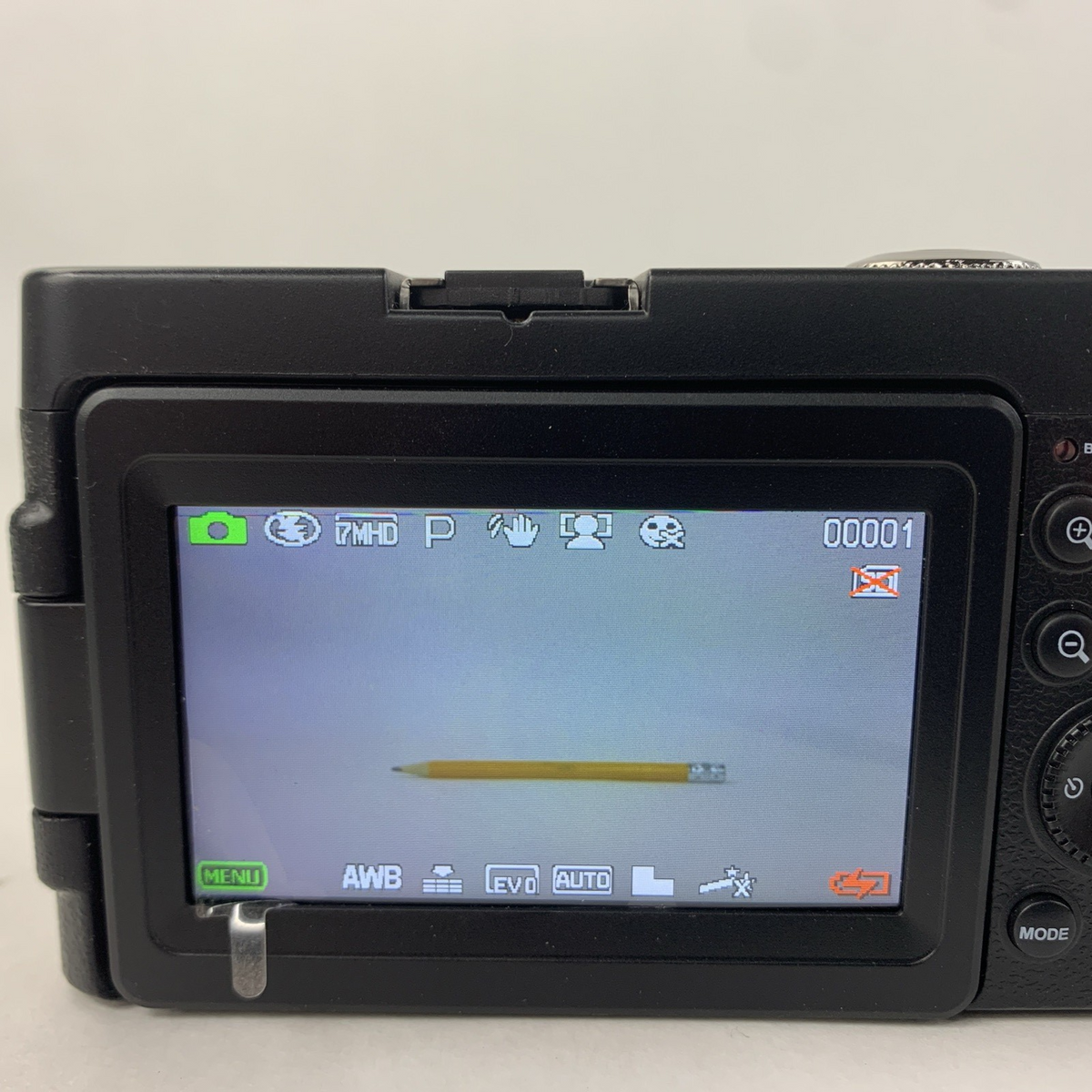 CMOS DC101L Camera Digital Zoom - No SD Card - No Battery - Tested2