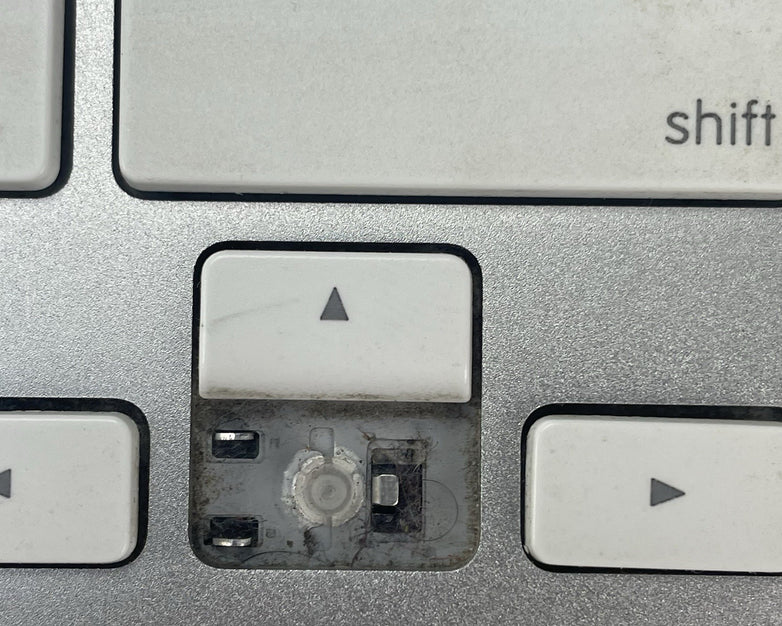 Apple A1242 MB869LL/A Wired Keyboard Tested Missing Key