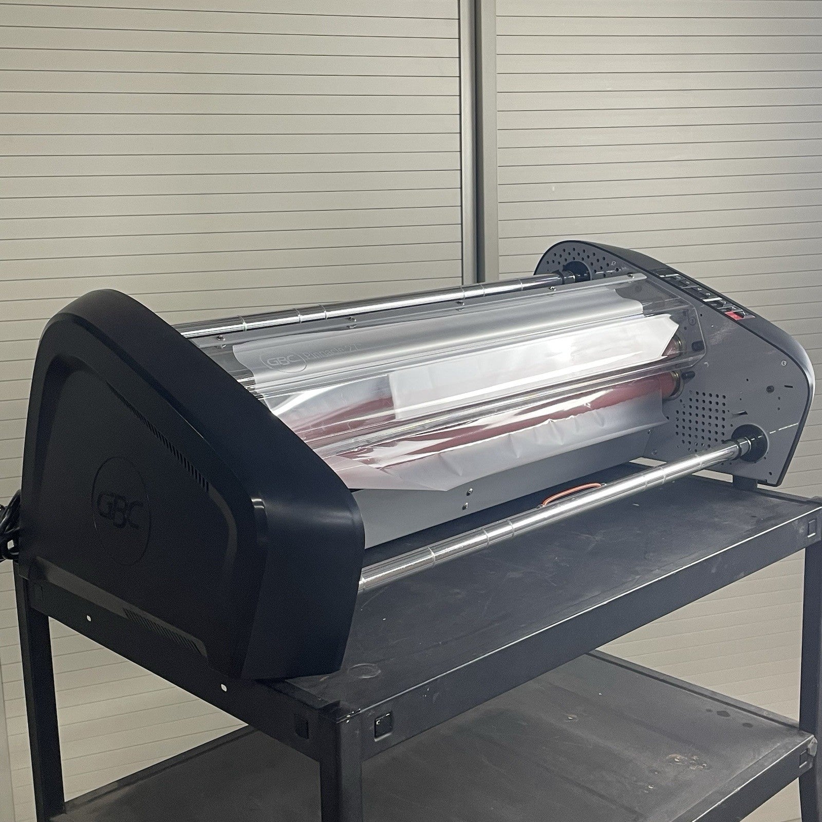 GBC Pinnacle 27 EZLoad Thermal Roll Laminator, 27" Maximum Width, 8-10 No Tray