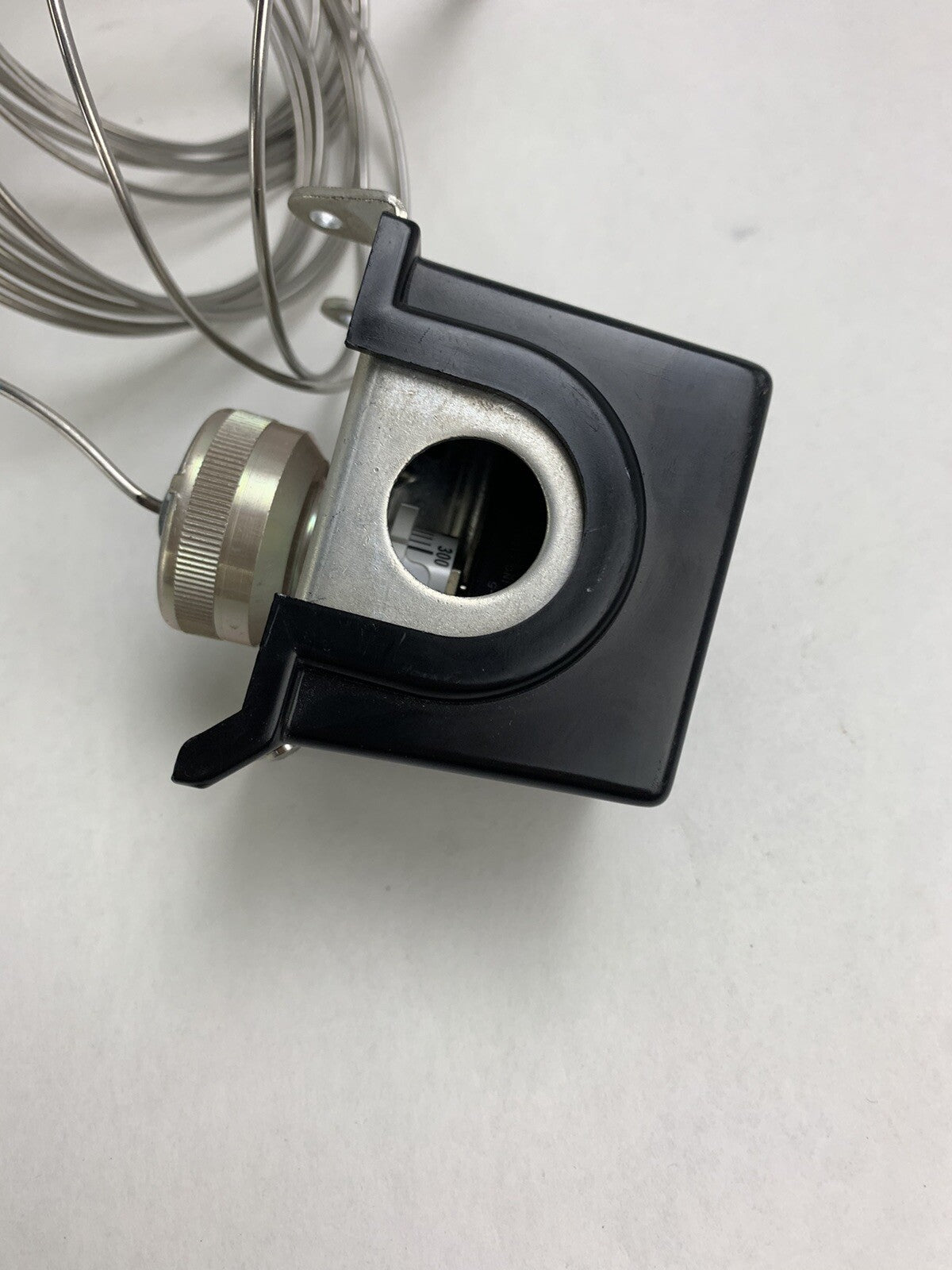 United Electric Temperature Switch, Type E54, Model D22BS, 50-300 Deg F