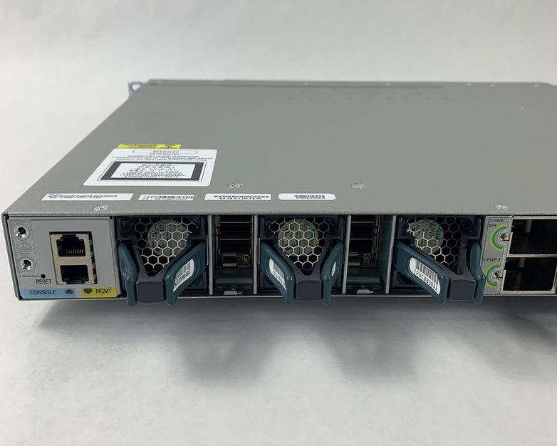 Cisco WS-C3850-48P-S V06 Catalyst 3850 w/ C3850-NM-4-1G Switch Tested Reset