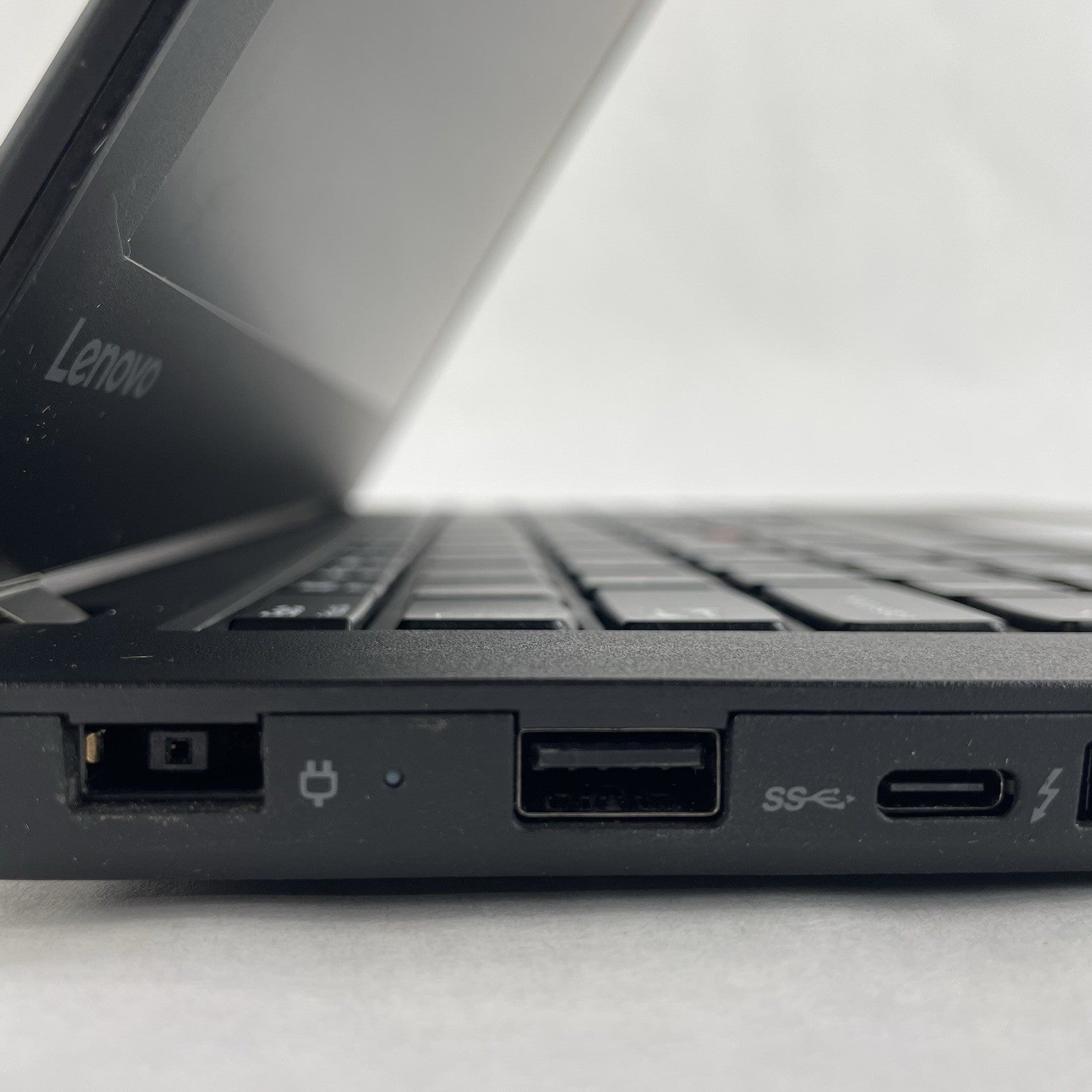 Lenovo ThinkPad T470 14" i5-6300U 2.40 GHz 8 GB RAM No SSD/OS/AC/Battery5