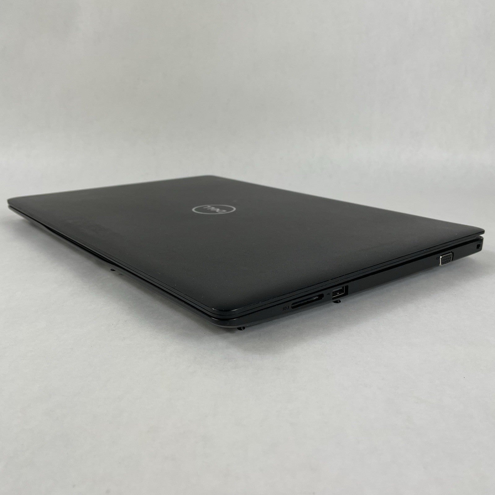 Dell Latitude 3590 15.6" i5-8250U 1.60 GHz 8 GB RAM No SSD No OS - Bad Corner13