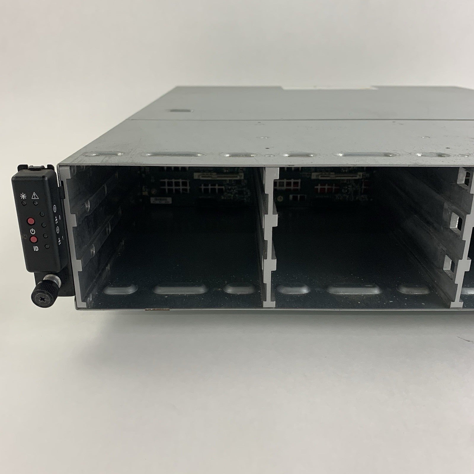 Data Domain DD620 San Storage Array 1x E8400 3 Ghz 8 GB Ram No OS No HDDs2
