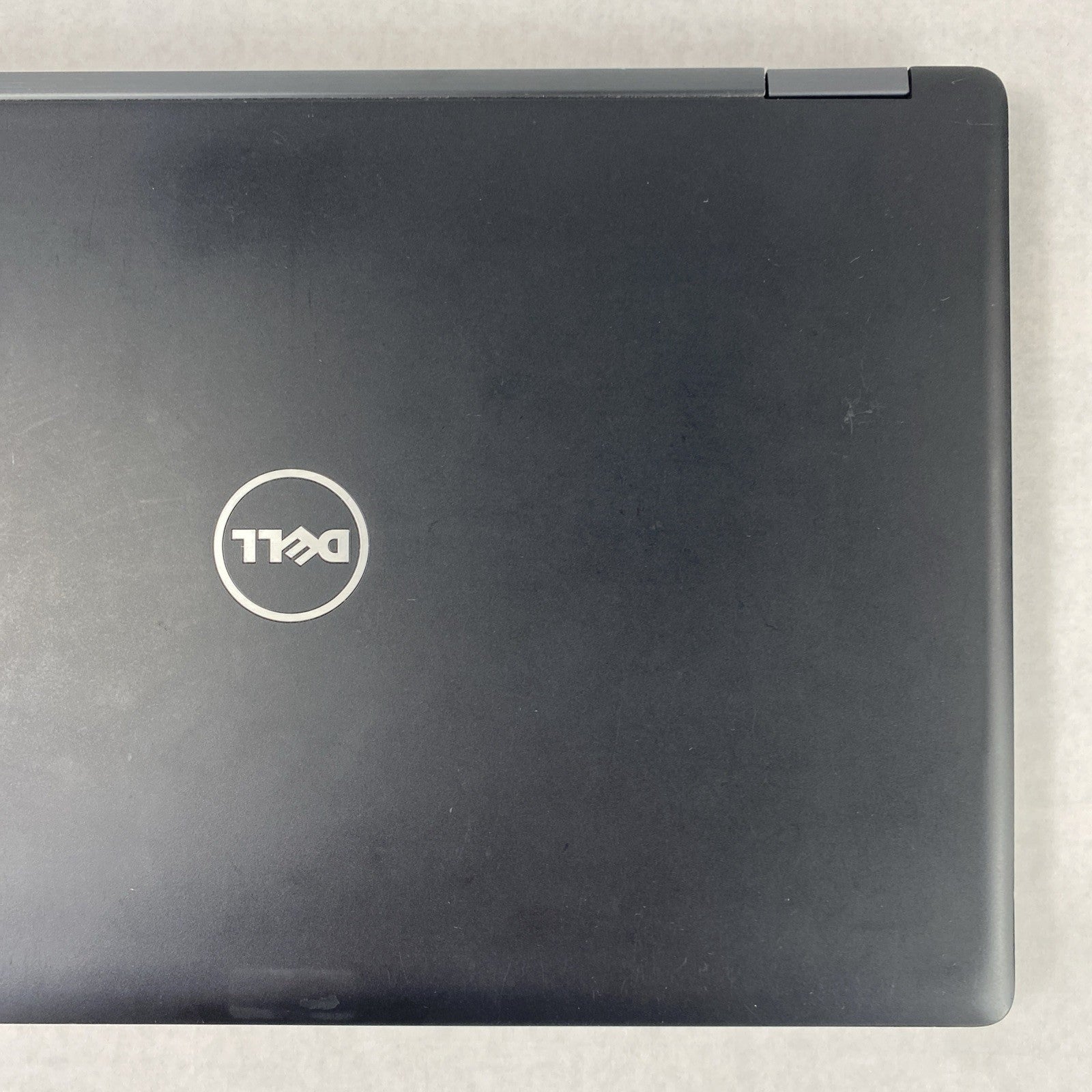 Dell Latitude 5580 Intel Core i5-7300U 2.60 GHz 8 GB RAM 15.6" No HDD No OS
