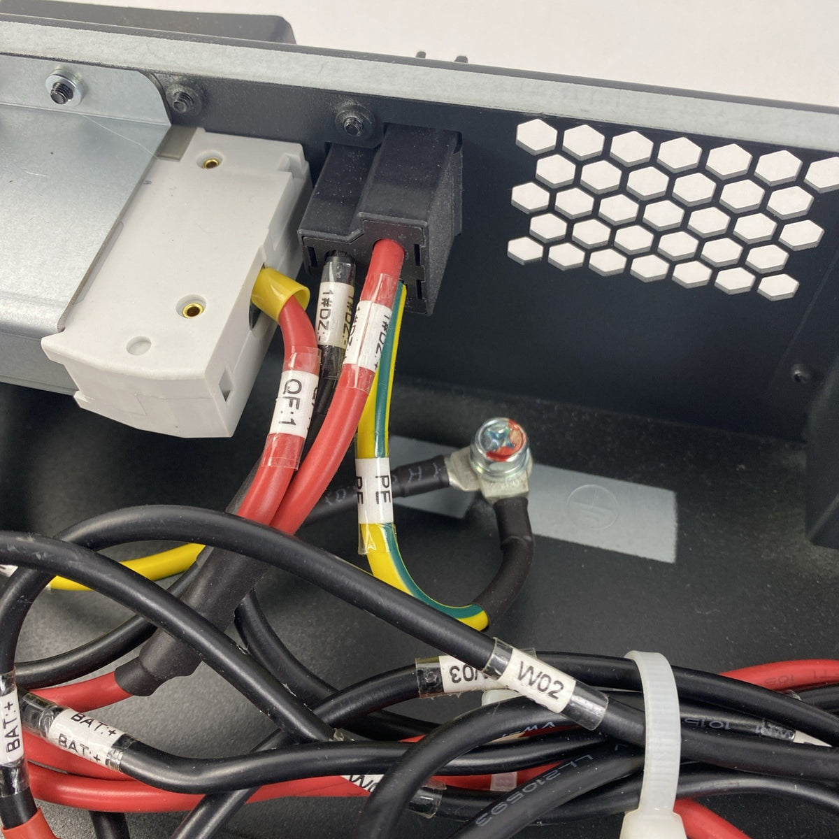 Vertiv Liebert GXT5-EBC48VRT2U GXT5 Tested No Batteries - No Rack Ears No Bezel15