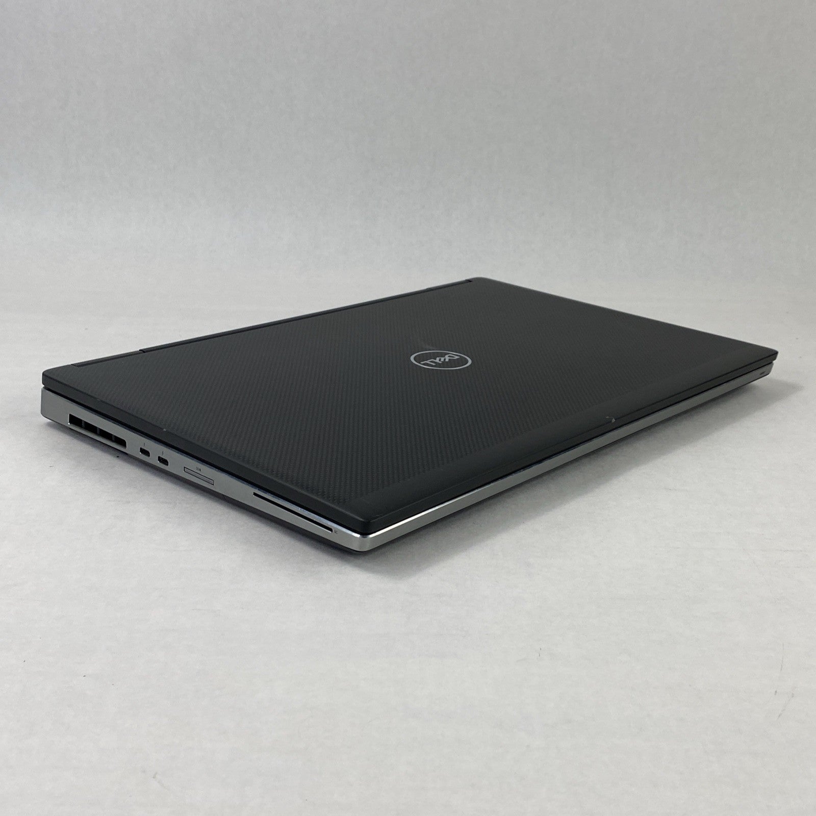 Dell Precision 7740 Intel Core i7-9850H 2.60 GHz 32 GB RAM 17.3" No HDD No OS