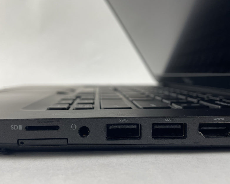 Dell Latitude 5400 14" i5-8365U 1.60 GHz 8 GB RAM No SSD/OS/AC/Batt- Bad Bottom
