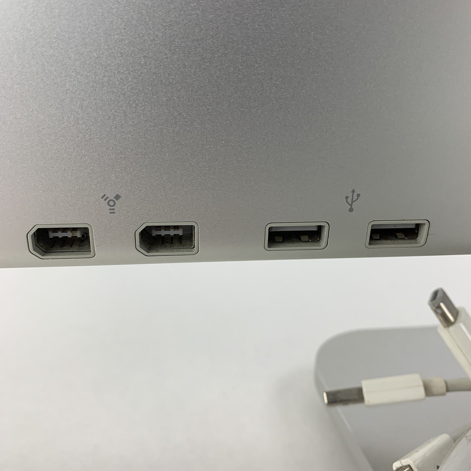 Apple Cinema Display A1083 30" Monitor Tested w/ Cords No Power Supply Scuff