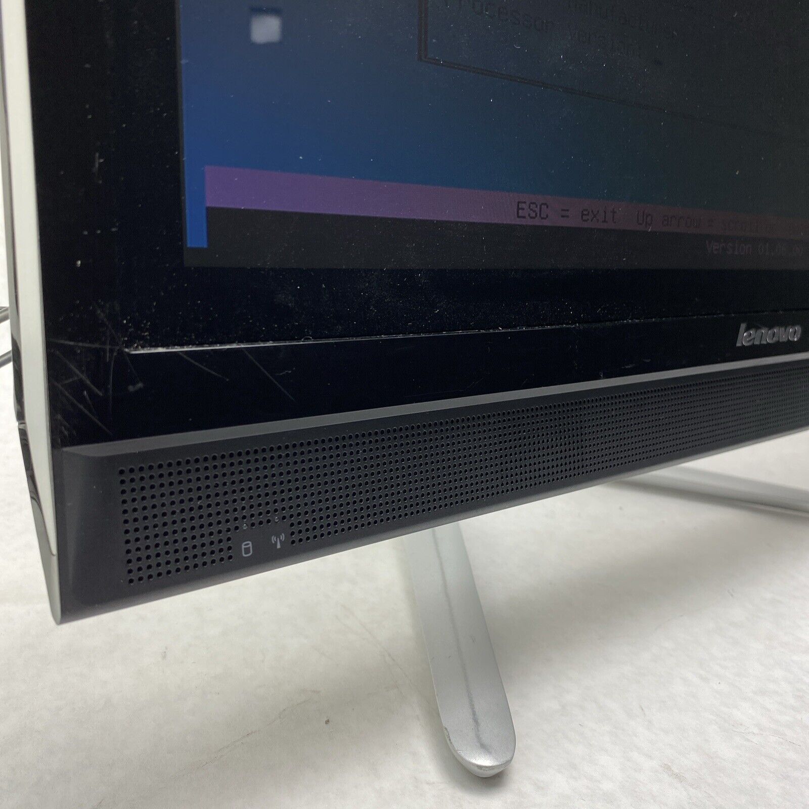 Lenovo C460 AIO-FOAD 21.5" Intel Pentium G3220T 2.60GHz 4GB No HDD No OS No AC