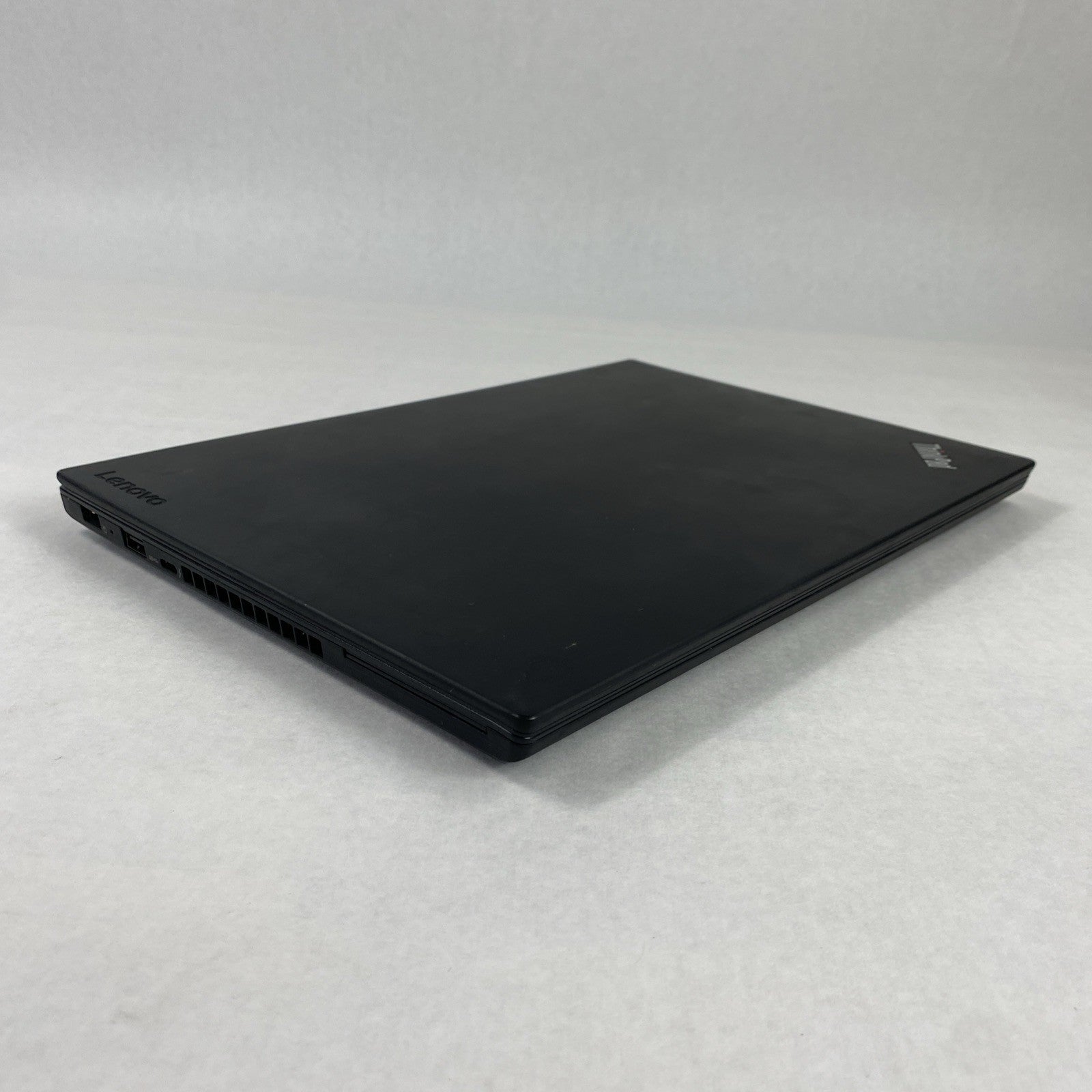 Lenovo ThinkPad T470 Core i5-7300U 2.60 GHz 8 GB RAM 14" No Battery No HDD No OS