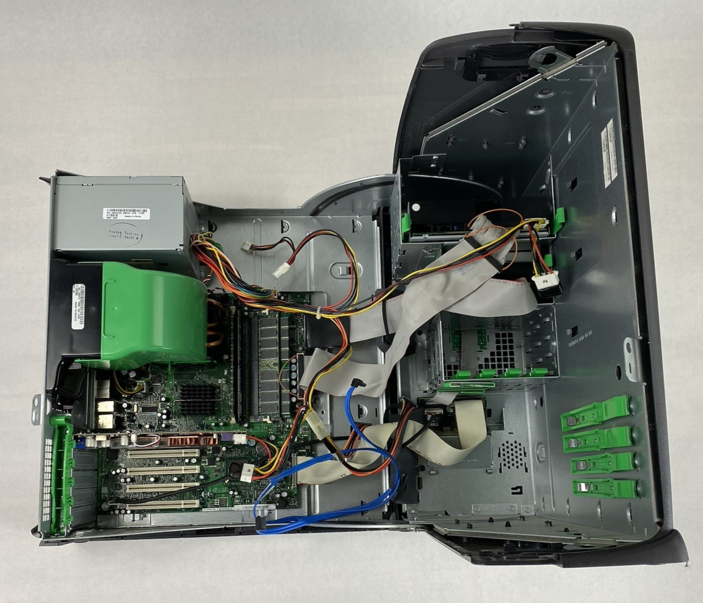 Dell Dimension 8300 MT Pentium 4 3.00GHz 2GB RAM No HDD No OS