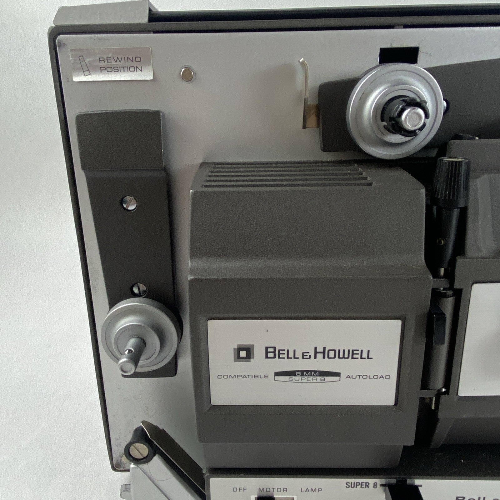 Bell & Howell Autoload 8MM Super 8 456A Movie Projector Lamp Does Not Work4