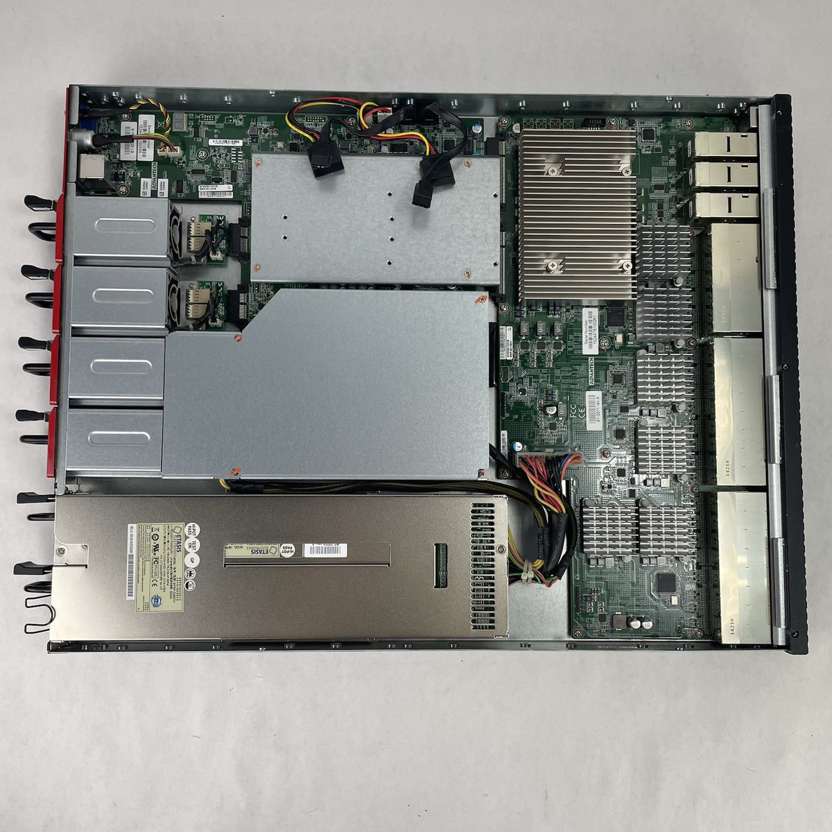 Pluribus Networks E68 Server Switch E3-1265Lv2 2.5GHz 16GB Ram No OS No HDD15