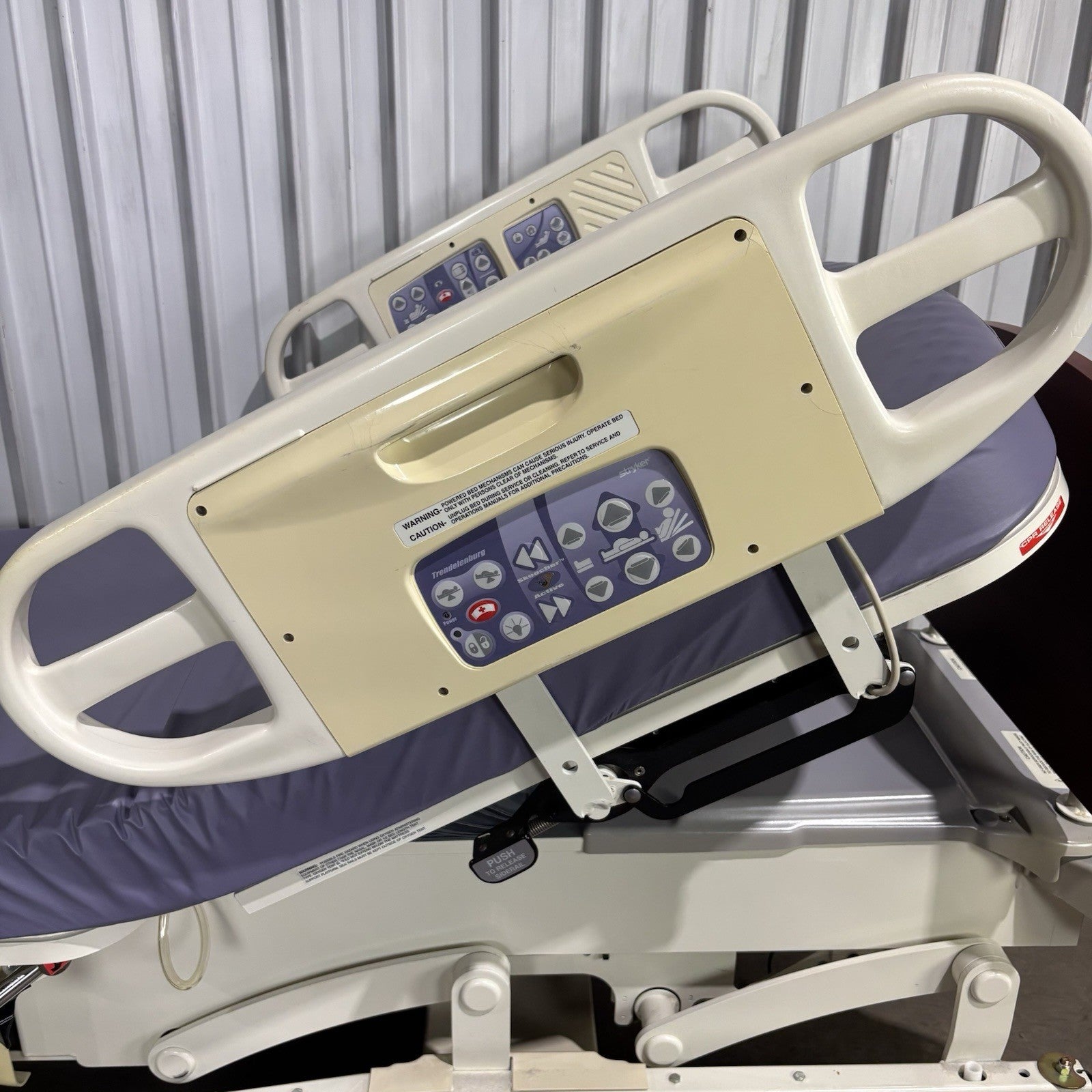 Stryker LD304 Birthing Bed Powers and Lifts Torso Hydraulic Stuck