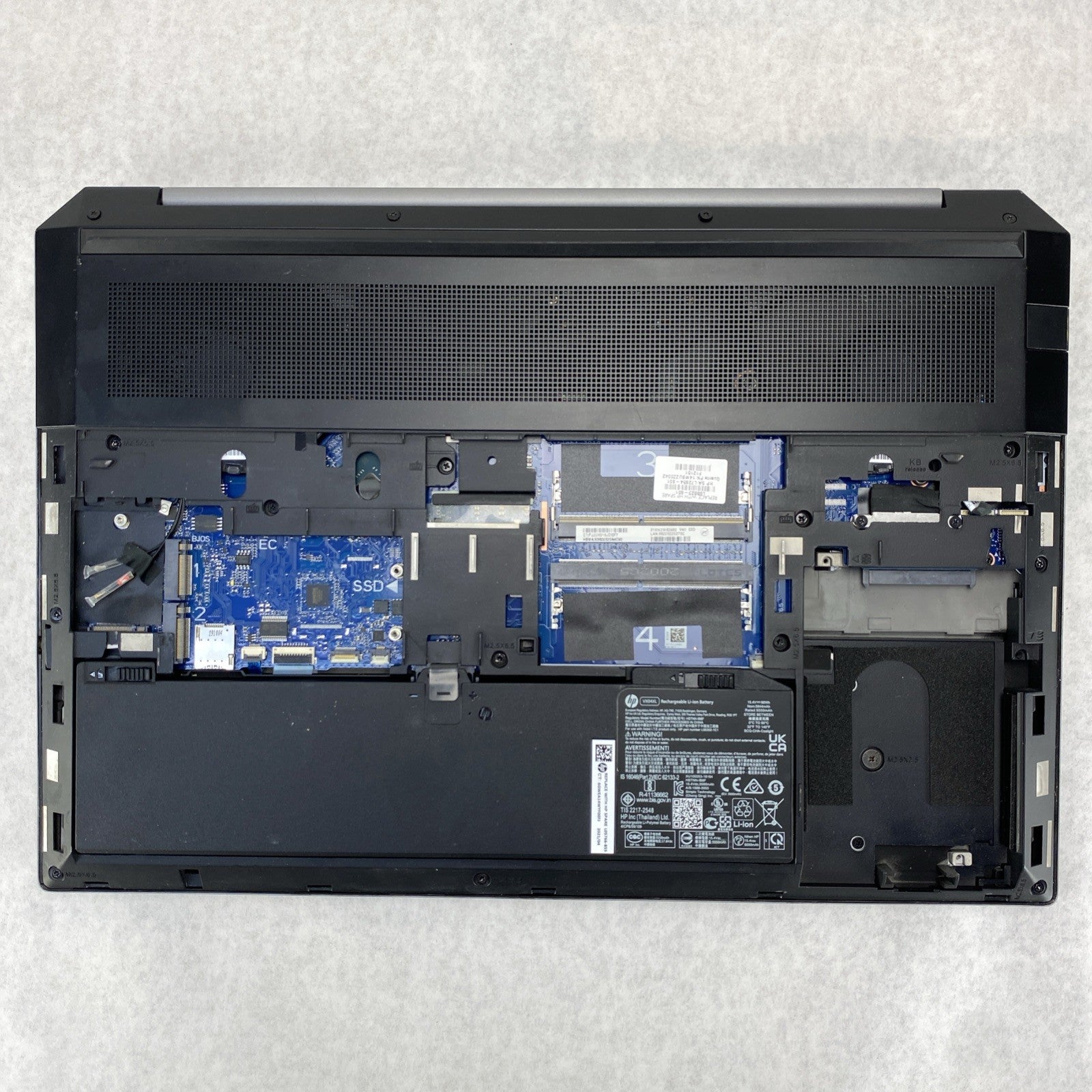 HP ZBook 15 G6 Intel Core i7-9750H 2.60 GHz 16 GB RAM 15.6" No HDD No OS