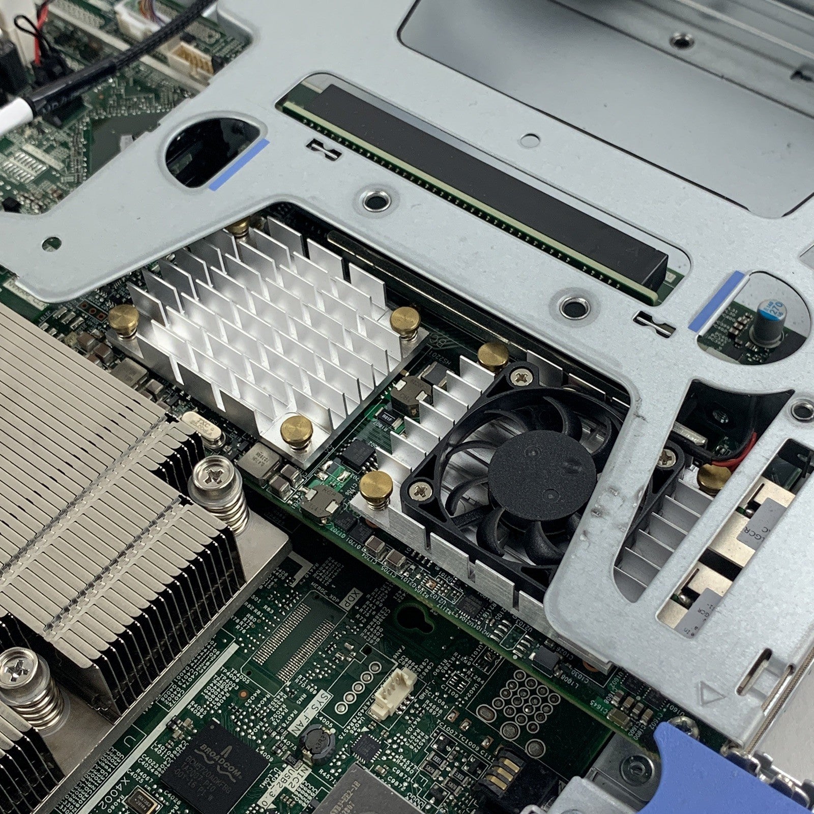 Dell PowerEdge R240 1U Server Xeon E-2246G 3.6 GHz 64 GB DDR4 No OS No HDD