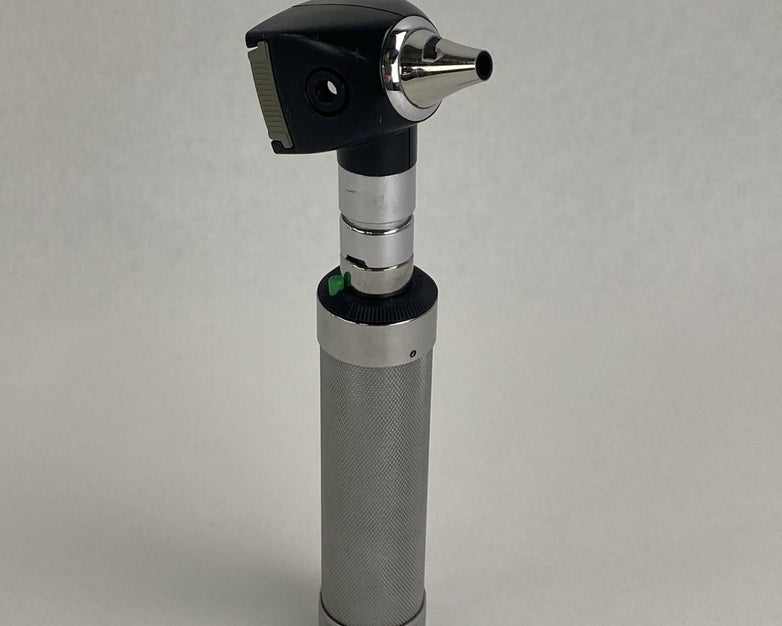 Welch Allyn 71670 3.5V Otoscope - No Battery