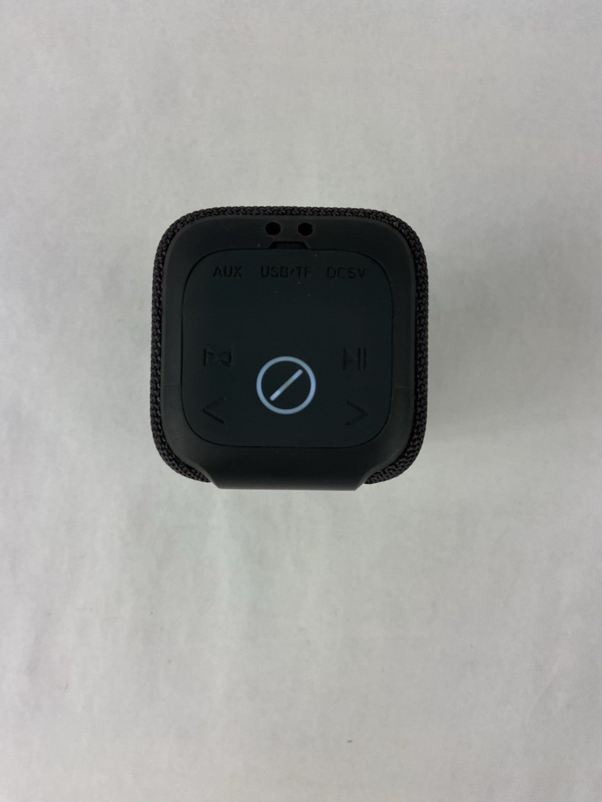 Getone 40 Grey Wireless Speaker3