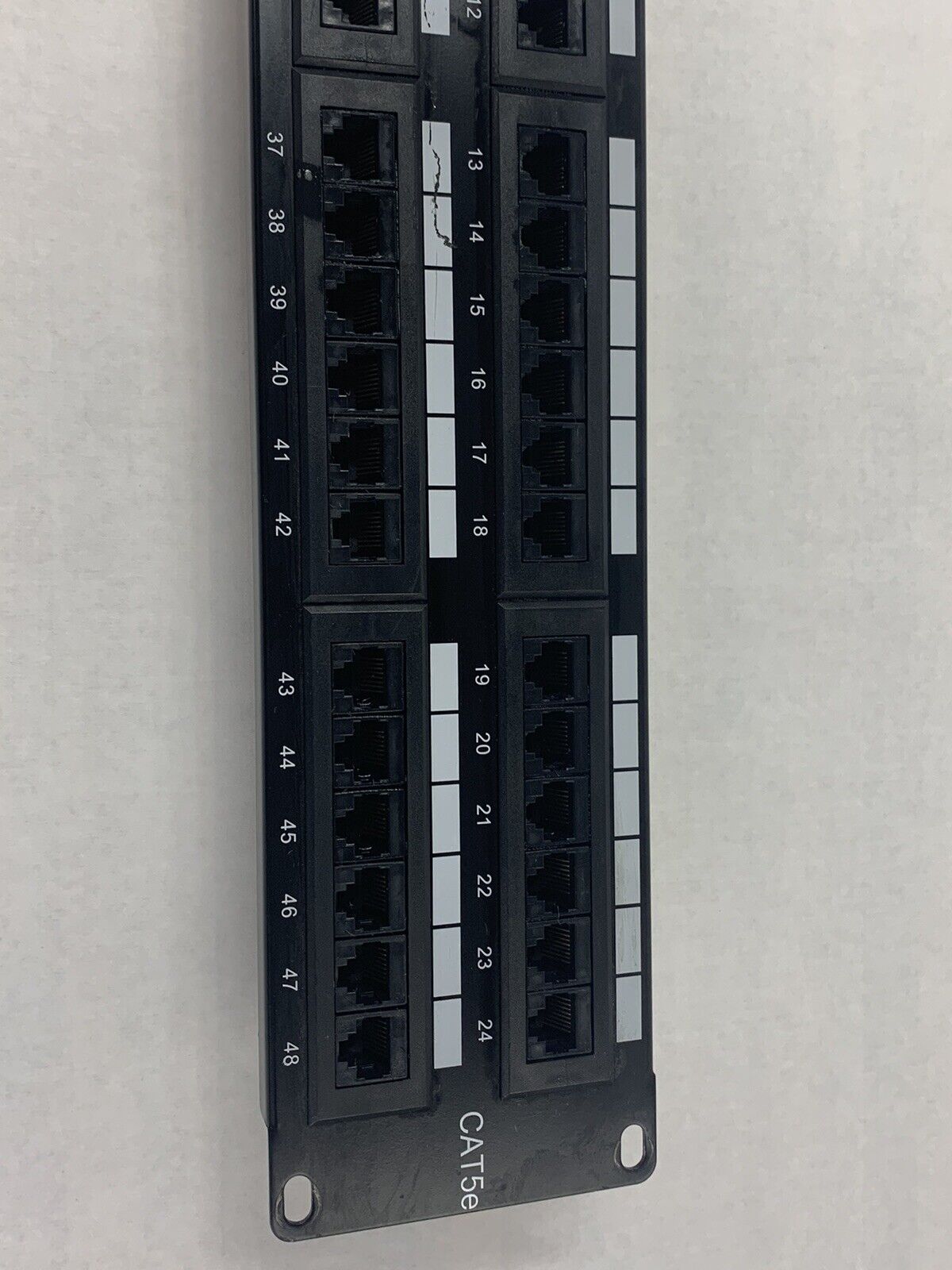 Belkin CAT5 Patch Panel Belkin 1R72 Wiring T568A&B E178881, 48 Port Panel