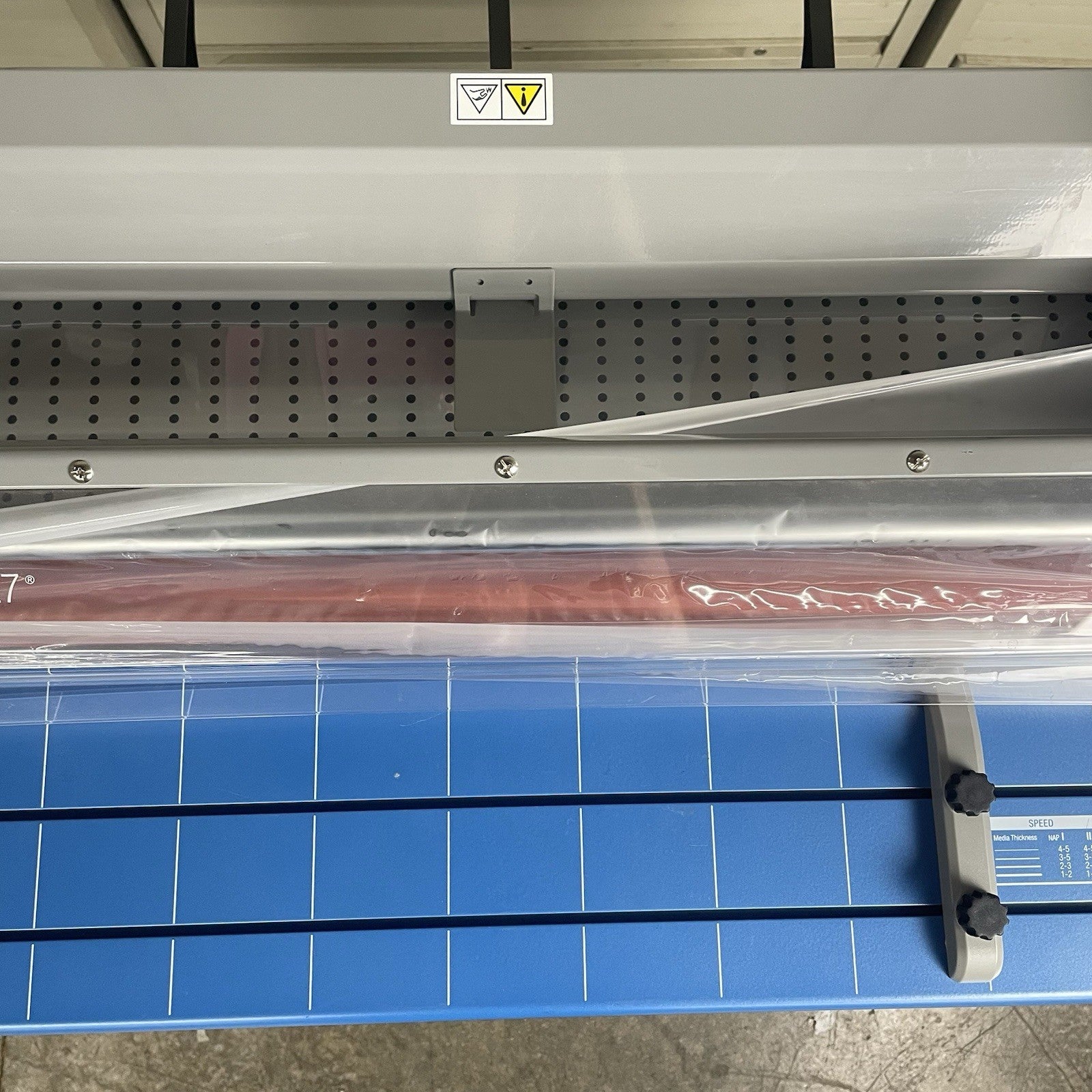 GBC Pinnacle 27 EZLoad Thermal Roll Laminator, 27" Maximum Width, 8-10