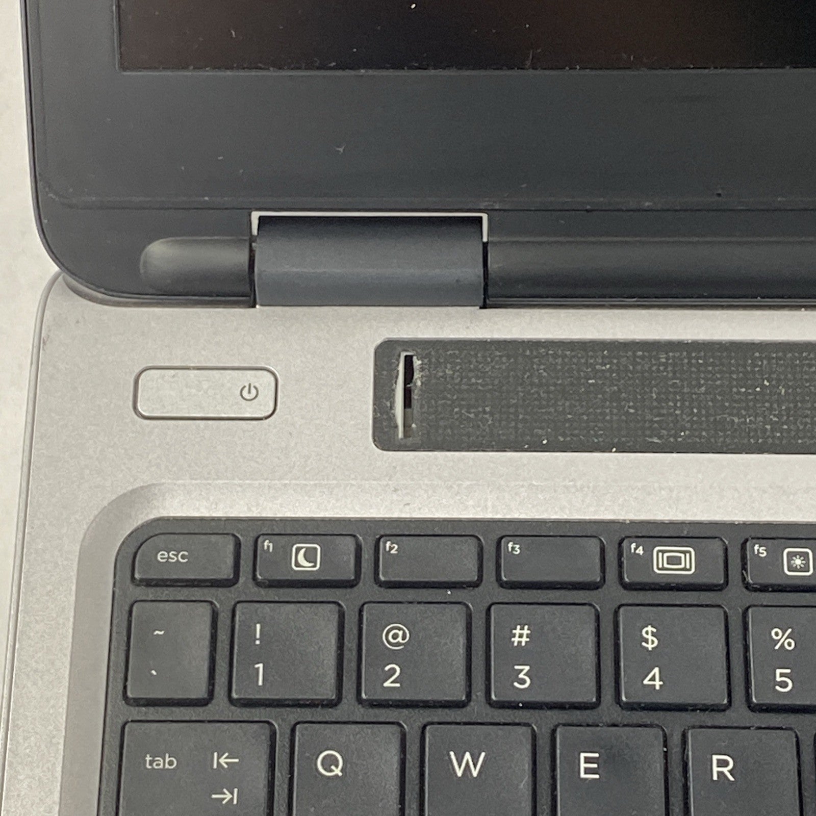 HP ProBook 650 G3 Intel Core i5-7200U 2.50 GHz 8 GB RAM 15.6" No HDD No OS