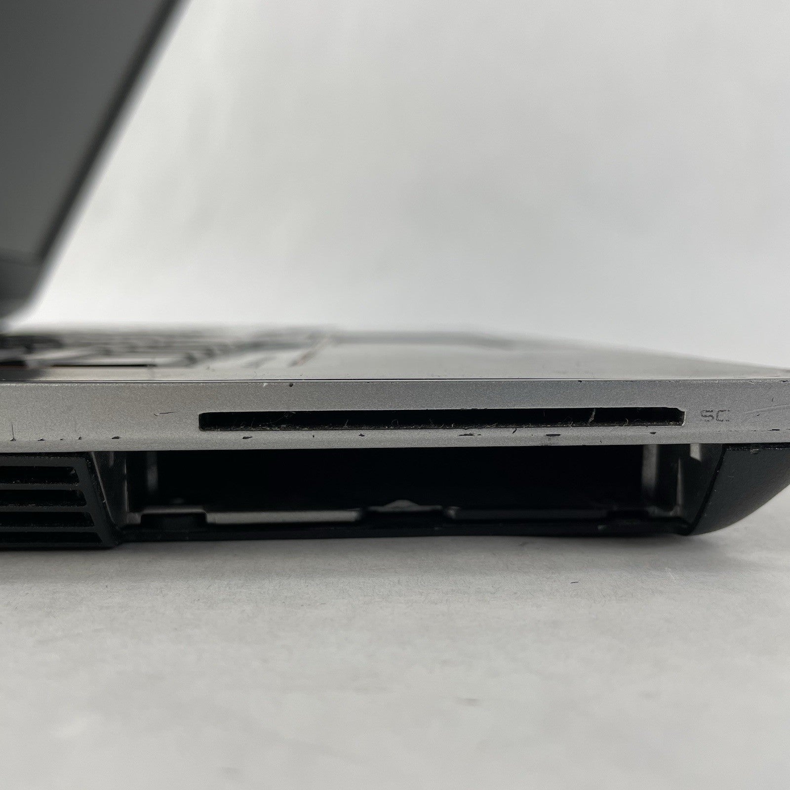 Dell Latitude E6420 14" i5-2520M 2.50 GHz 4 GB RAM No SSD/OS/AC/Battery8